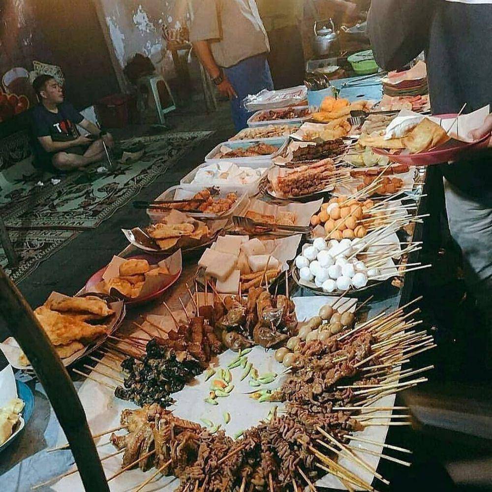 Ilustrasi menu makanan di angkringan /Pinterest