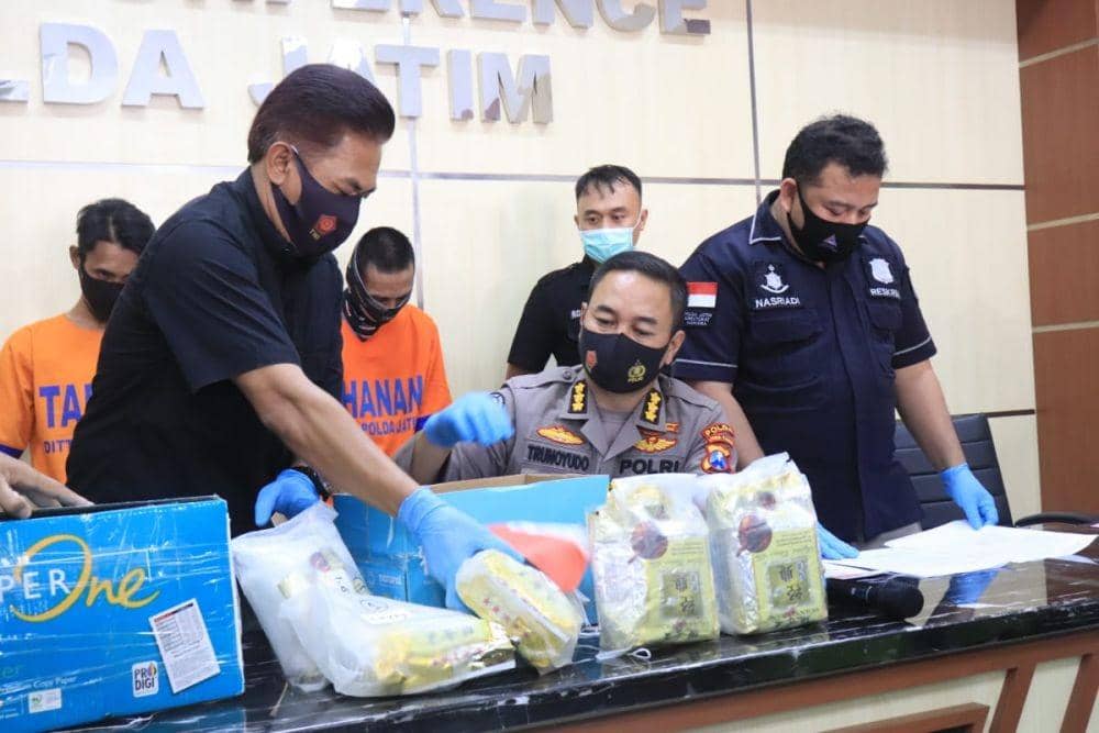 Konferensi pers pengungkapan dua jaringan sabu oleh Mapolda Jatim, Rabu (26/8/2020). IDN Times/ Dok istimewa