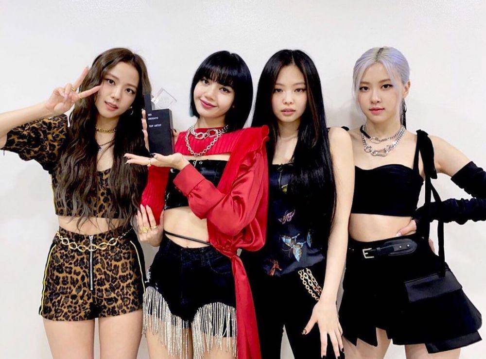instagram.com/blackpinkofficial