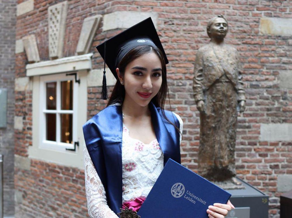 Lulus S2 Hukum di Belanda, 10 Potret Nadia Purwoko yang Kian Menawan