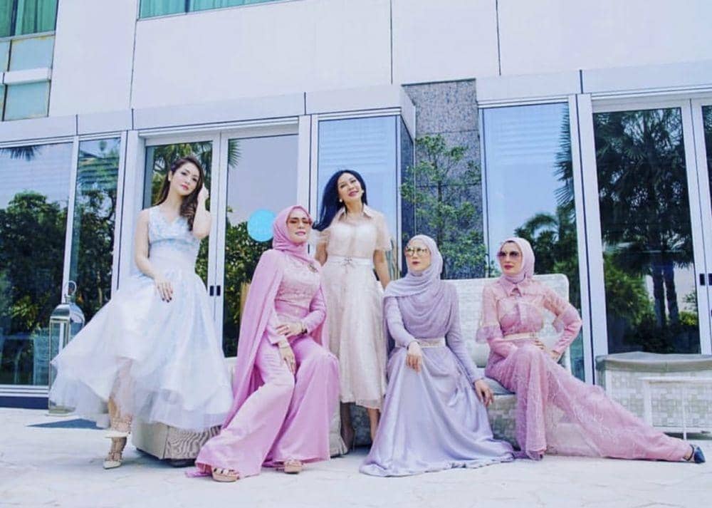 instagram.com/marinizumarnisreal