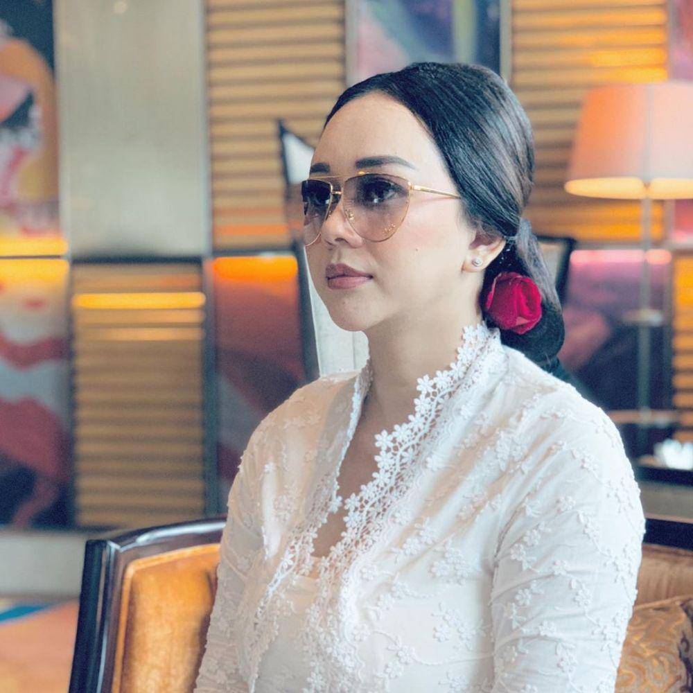 instagram.com/aurakasih
