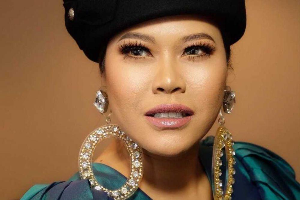 9 Potret Menawan Okky Lukman di Usia 36 Tahun