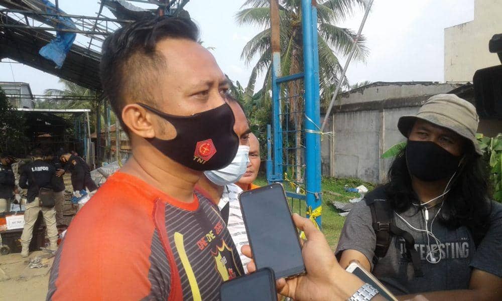 Kasat Reskrim Polres Binjai AKP Yayang Rizky Pratama, saat memberikan keterangan dilokasi kejadian (IDN Times/ Bambang Suhandoko)