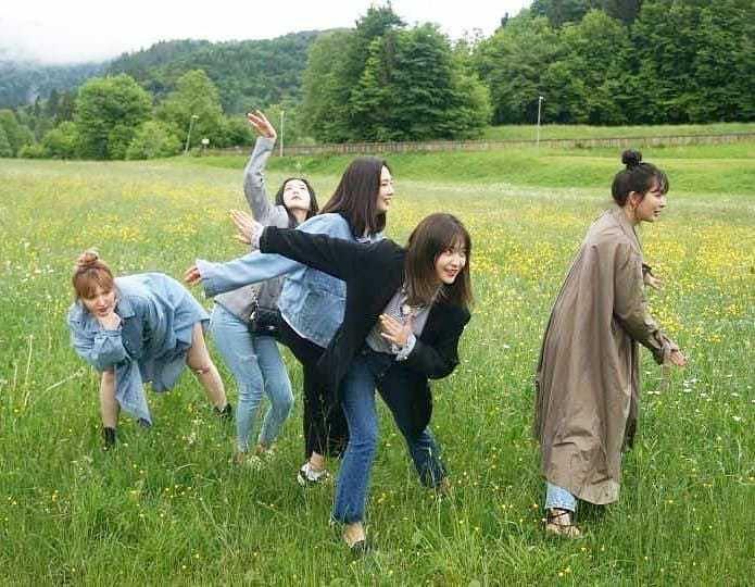 10 Potret Hangat Member Red Velvet Saat Liburan, Bikin Senyam Senyum!