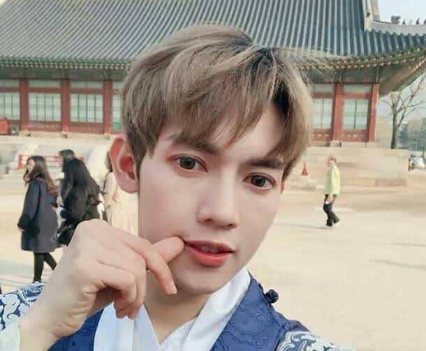 Loudi 14U (instragram.com/seuolology_00)