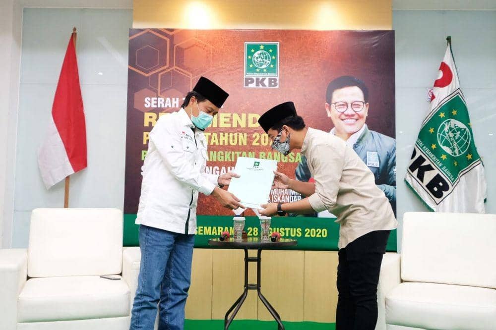 Ketua PKB Jateng Gus Yusuf serahkan dukungan ke Gibran. Dok. Gibran Rakabuming Raka