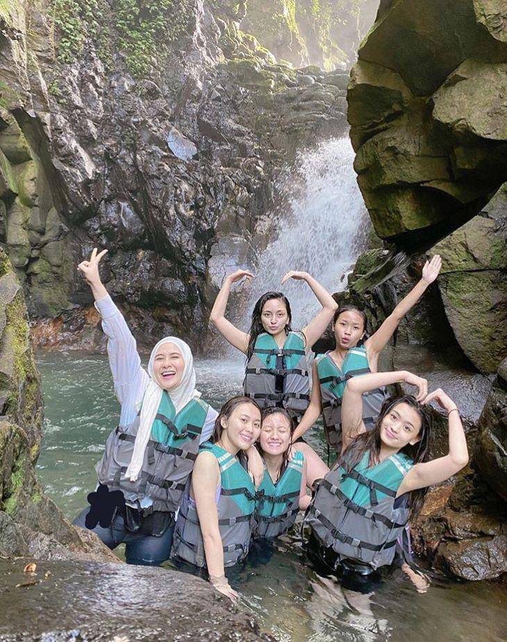Instagram.com/ryana_dea/