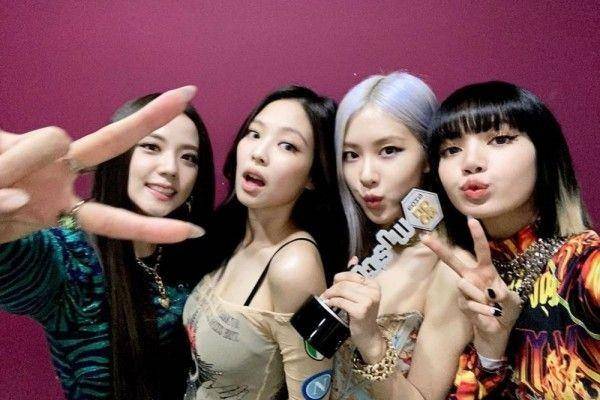 Instagram.com/blackpinkofficial
