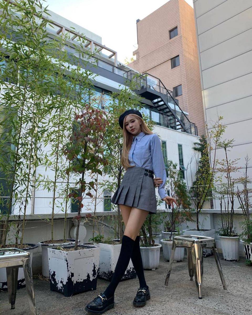 instagram.com/roses_are_rosie