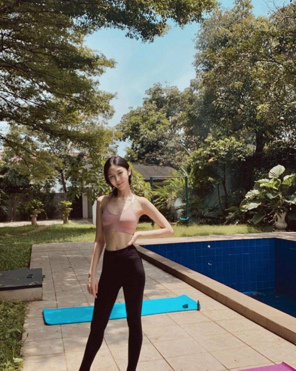 instagram.com/ayusarasw