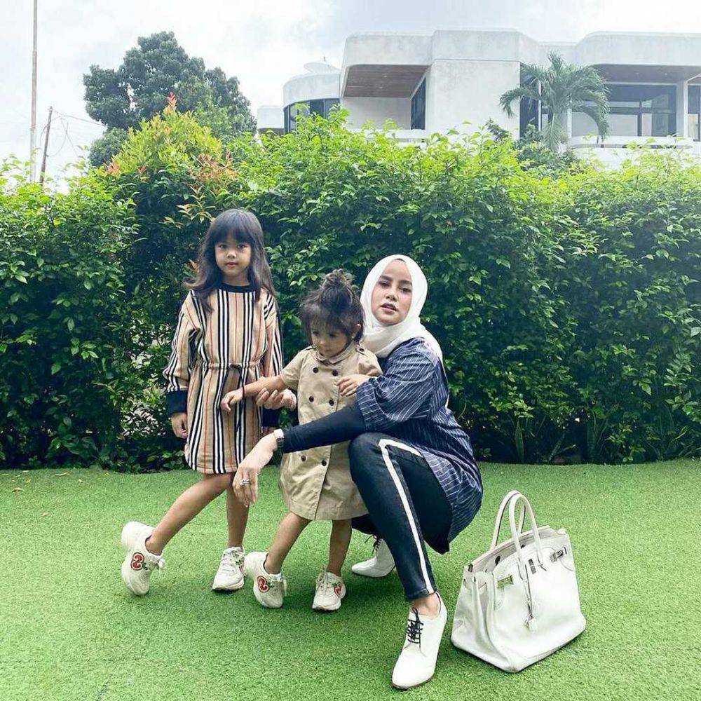 instagram.com/adreenahanahutapea
