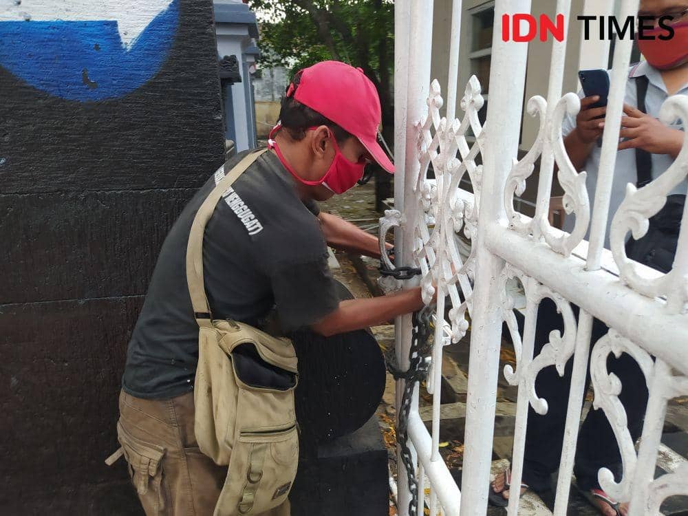 Massa Geruduk DPRD Blora dan Segel Pintu Gerbang Gedung Dewan