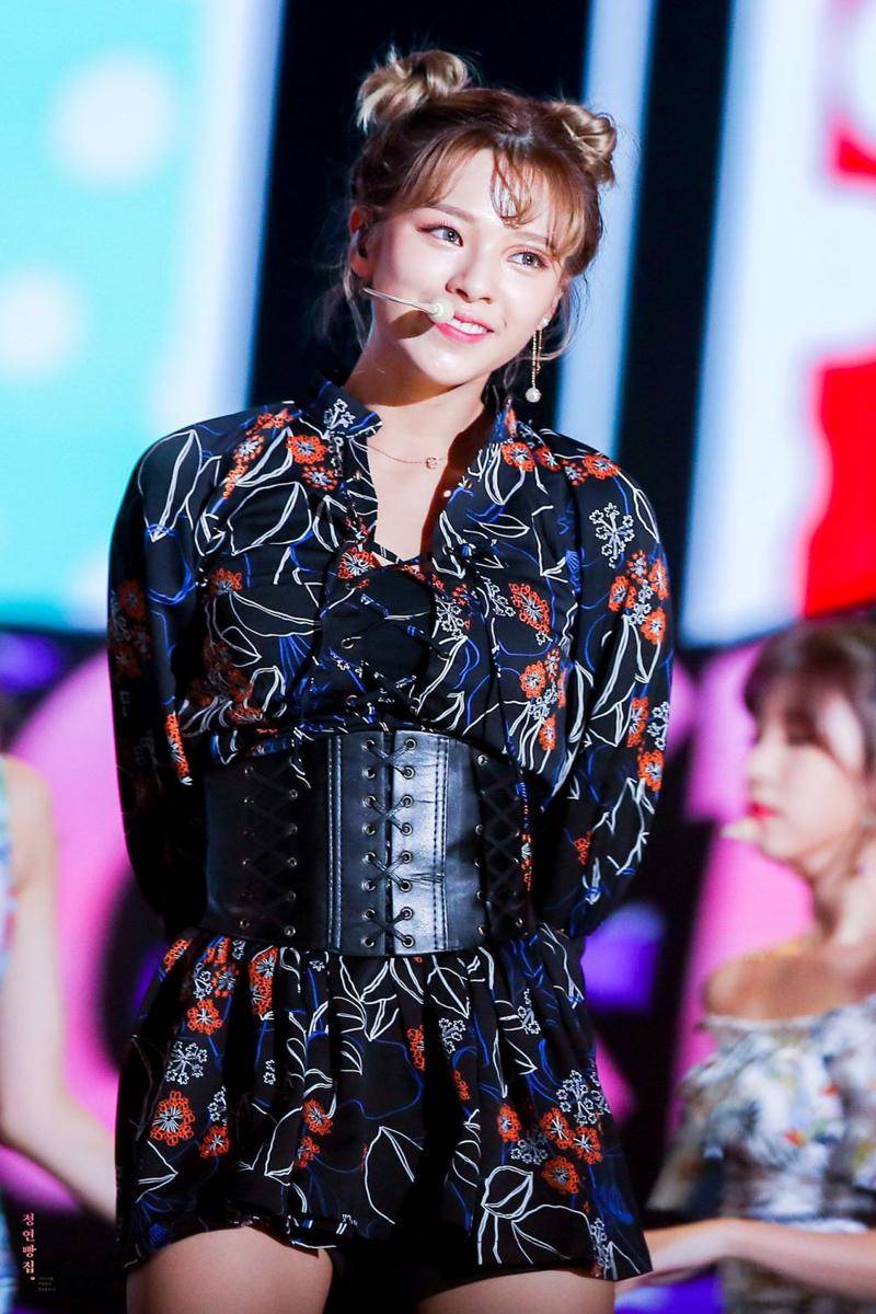 twitter.com/TEAM_TWICE