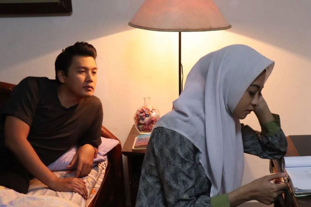 Bikin Penonton Jengkel, 10 Potret Dirly Idol Jadi Suami Sadis di FTV