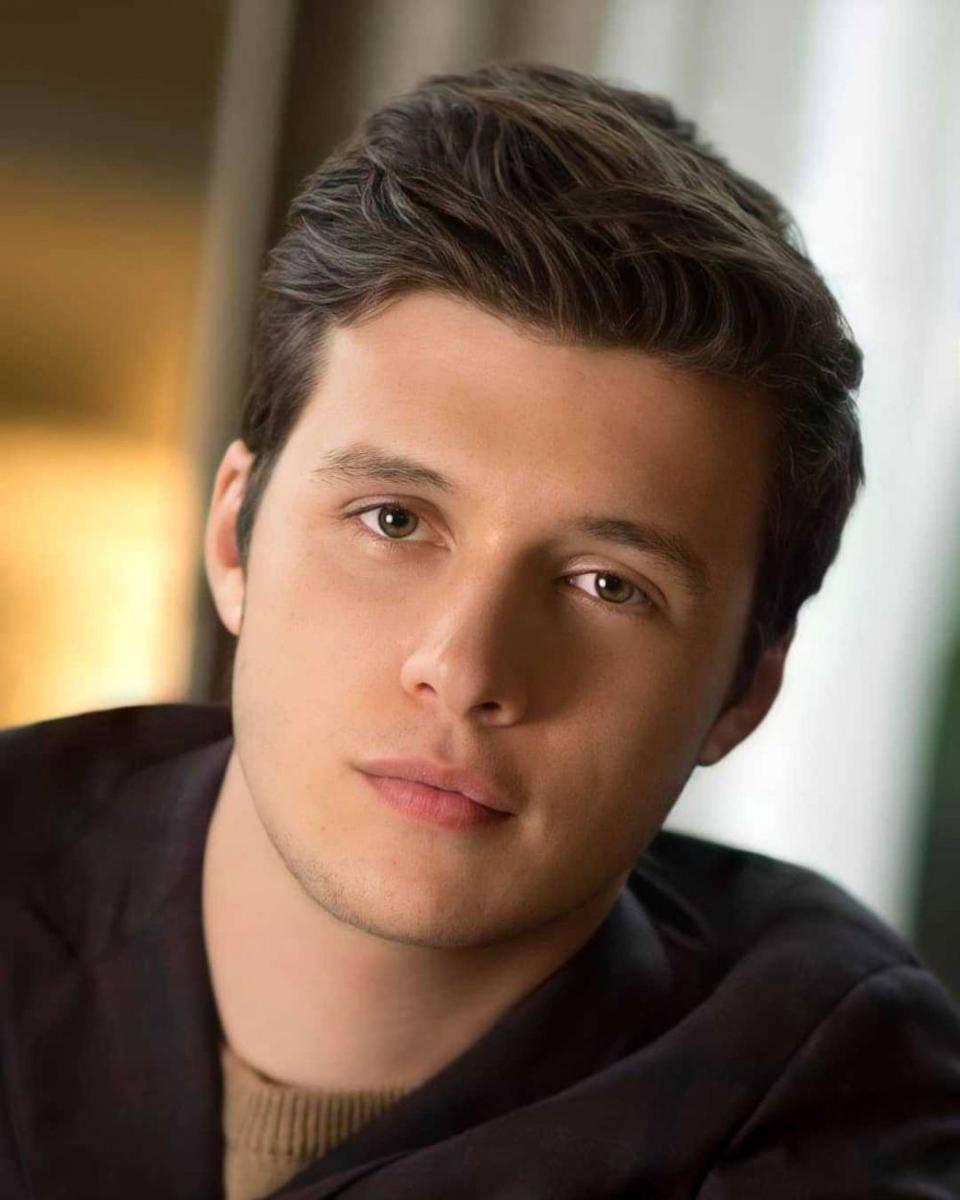 instagram.com/nick_robinson.loveu/