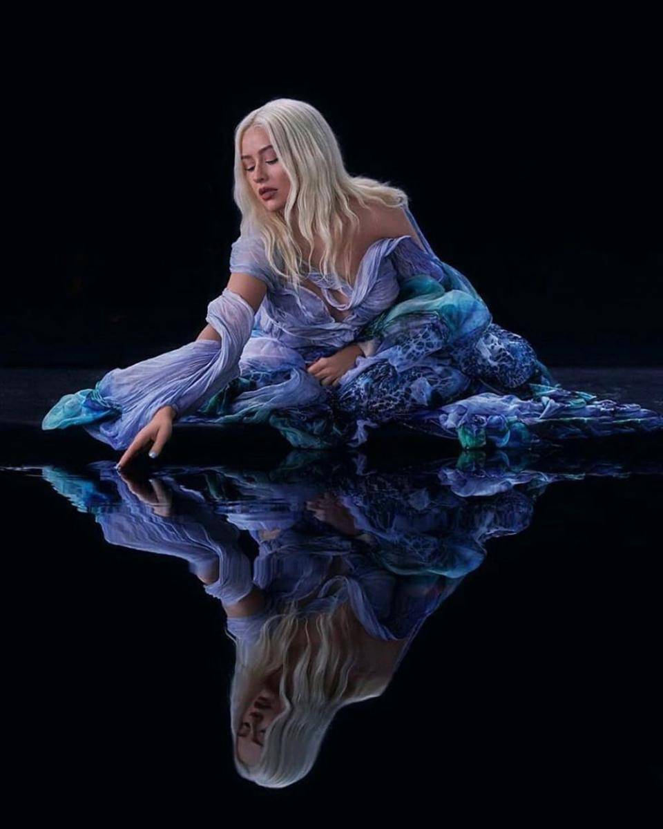 instagram.com/irisvanherpen