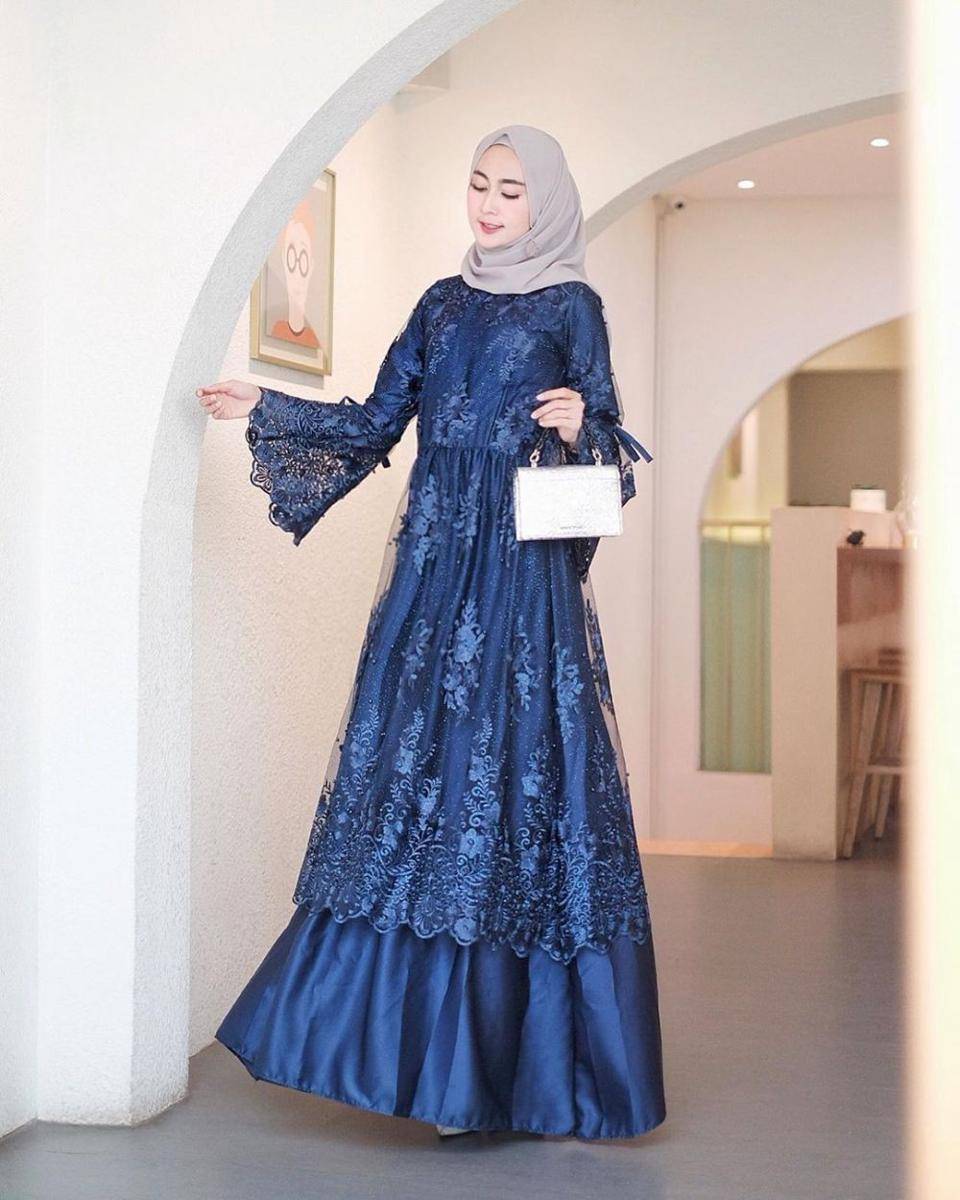 instagram.com/sittiashari