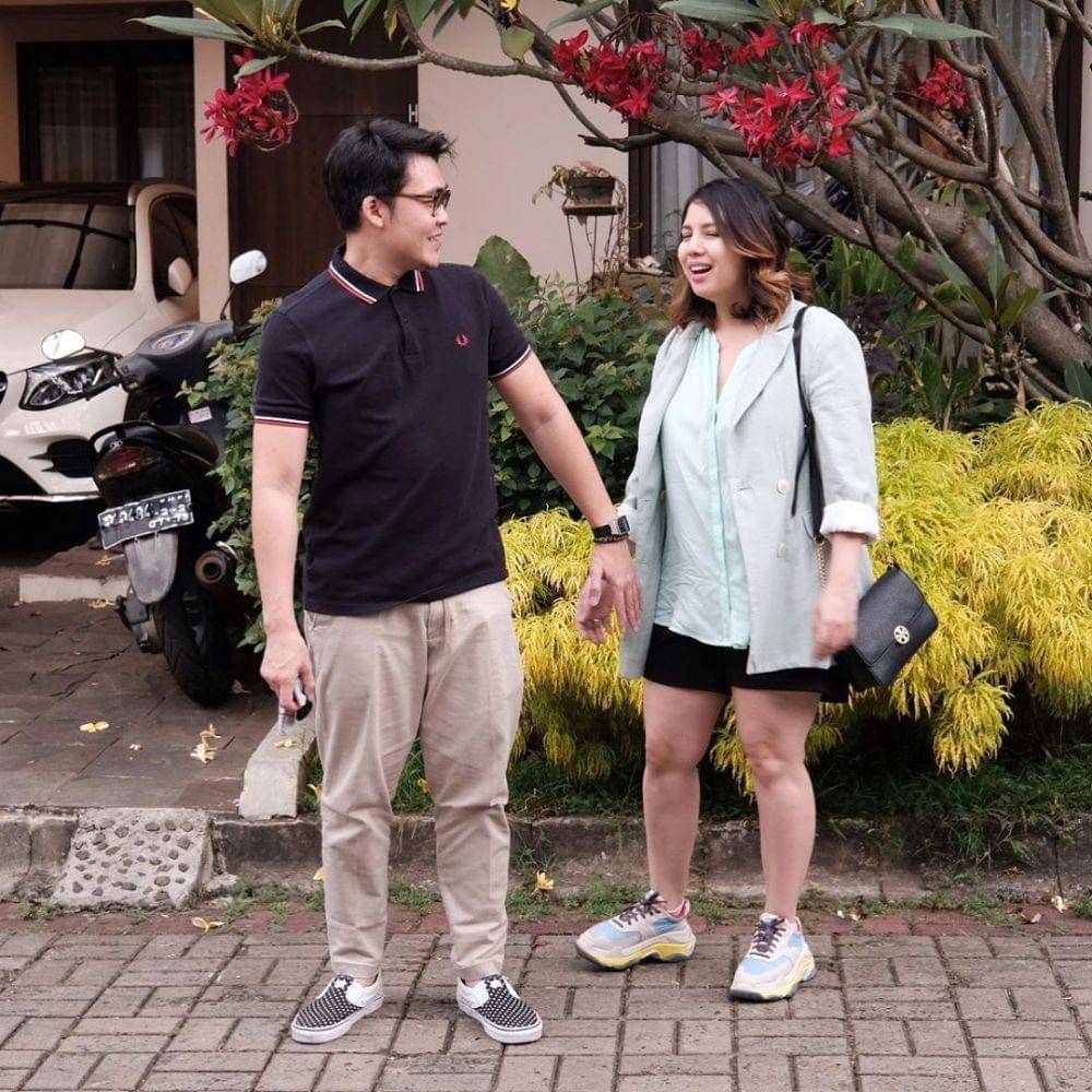 instagram.com/tya_ariestya