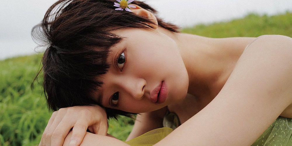 Langsung Trending! 9 Foto YooA Oh My Girl Ini Disebut Mirip Tinkerbell