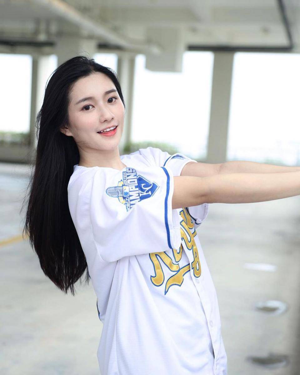 Instagram.com/qiuwen1014
