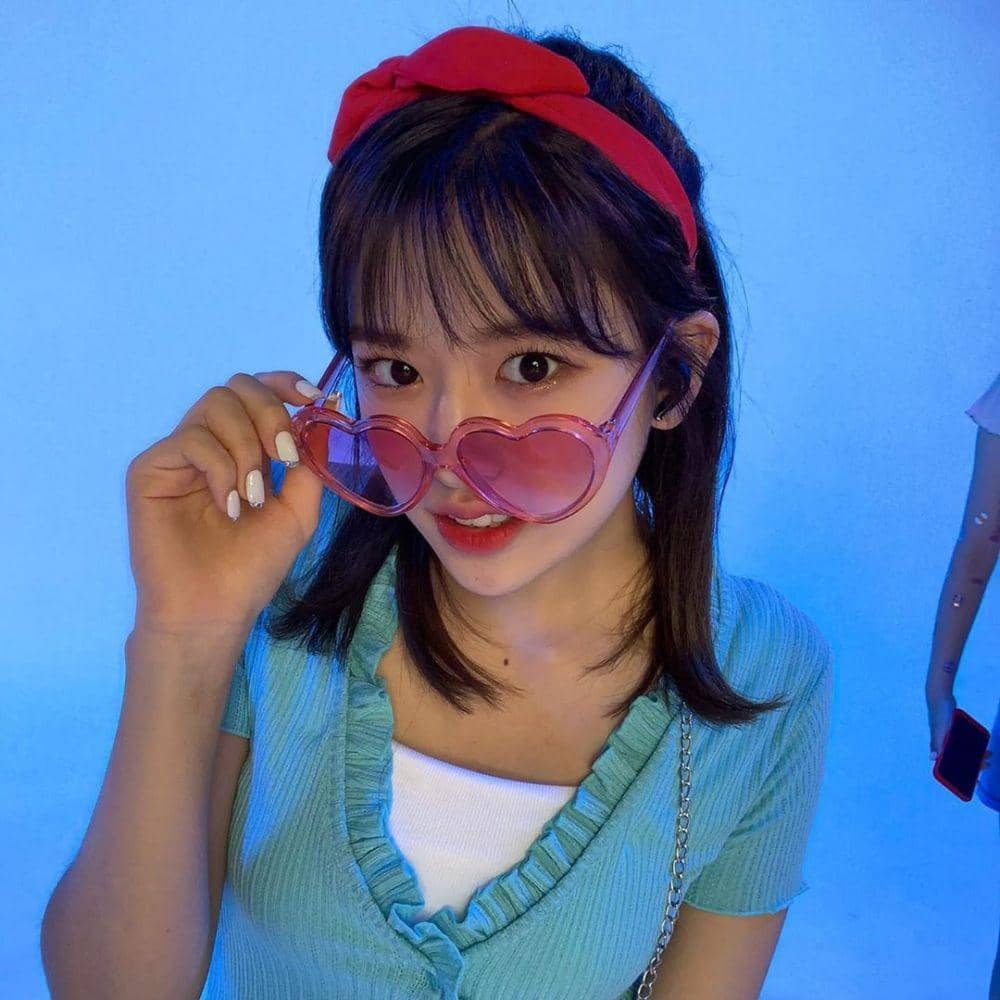 instagram.com/official_izone