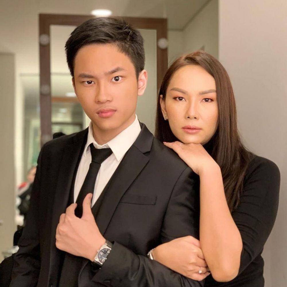 Instagram.com/azkacorbuzier
