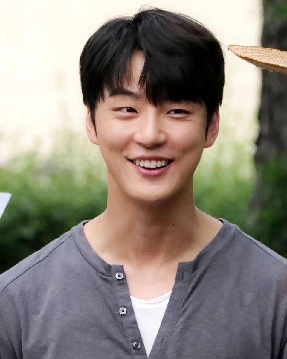 Instagram.com/yoonshiyoonn