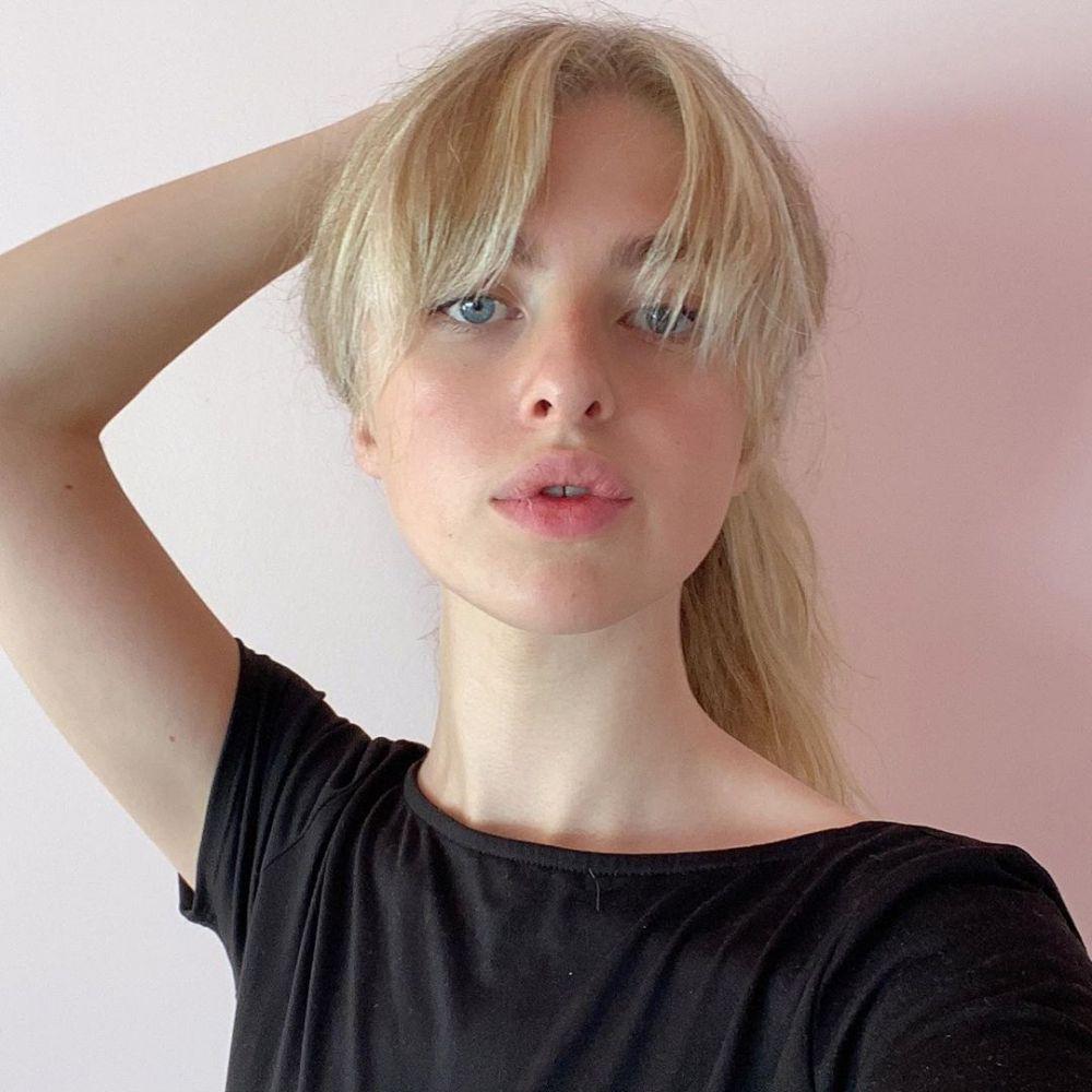 Intip 9 Pesona Anais Gallagher, Putri Sulung Noel Gallagher Eks Oasis