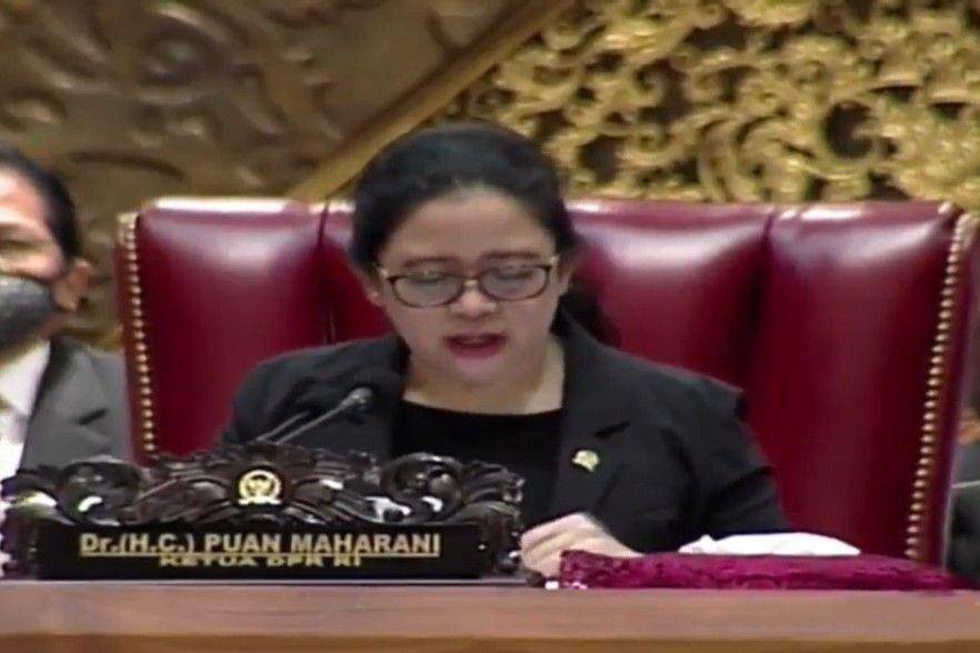 Puan Maharani Mempimpin Rapat Paripurna DPR RI, Selasa (1/09/2020) (Youtube.com/DPR RI)