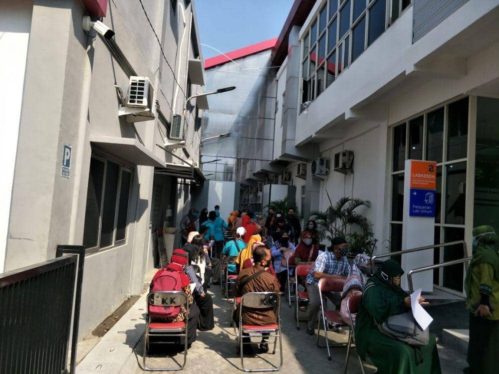 Tes swab massal para guru di Surabaya. Dok Satuan Tugas COVID-19 Surabaya