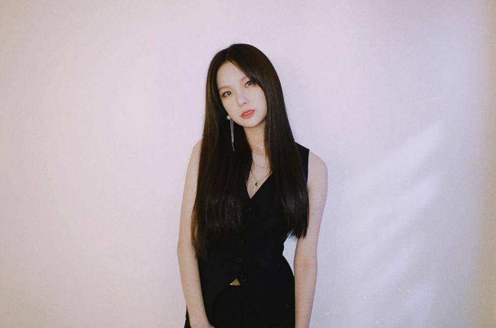 10 Potret Terbaru Yujin CLC yang Tampil Makin Memikat dan Keren