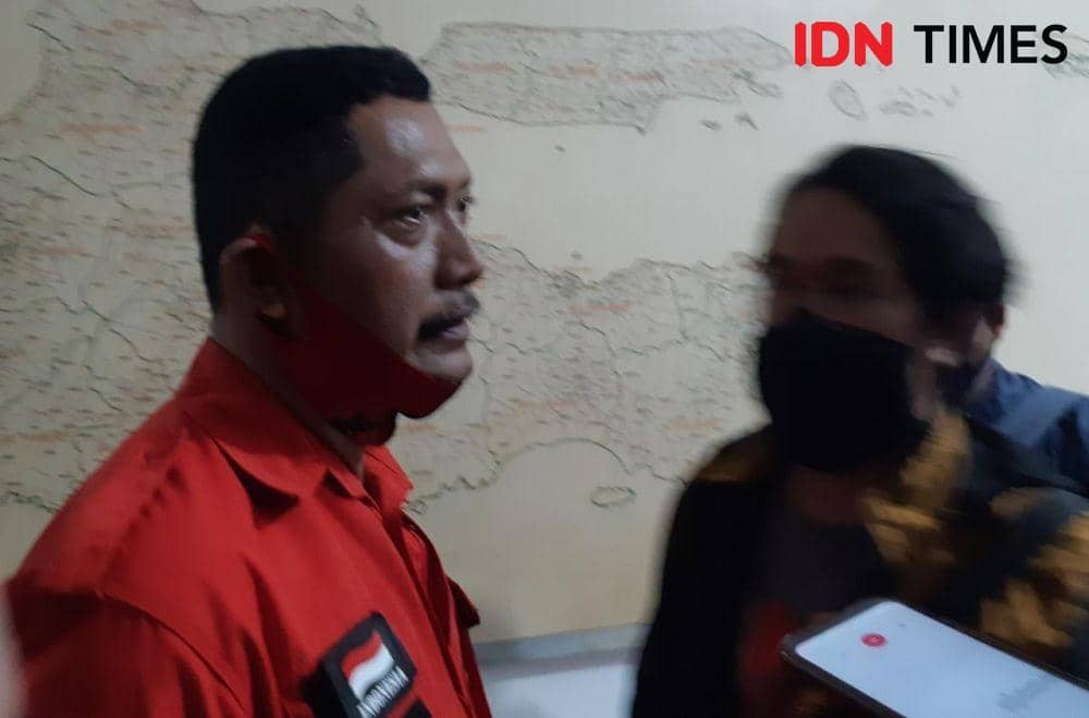 Simpatisan Whisnu sekaligus Ketua PAC PDIP Mulyorejo, Agus Basuki. IDN Times/Ardiansyah Fajar