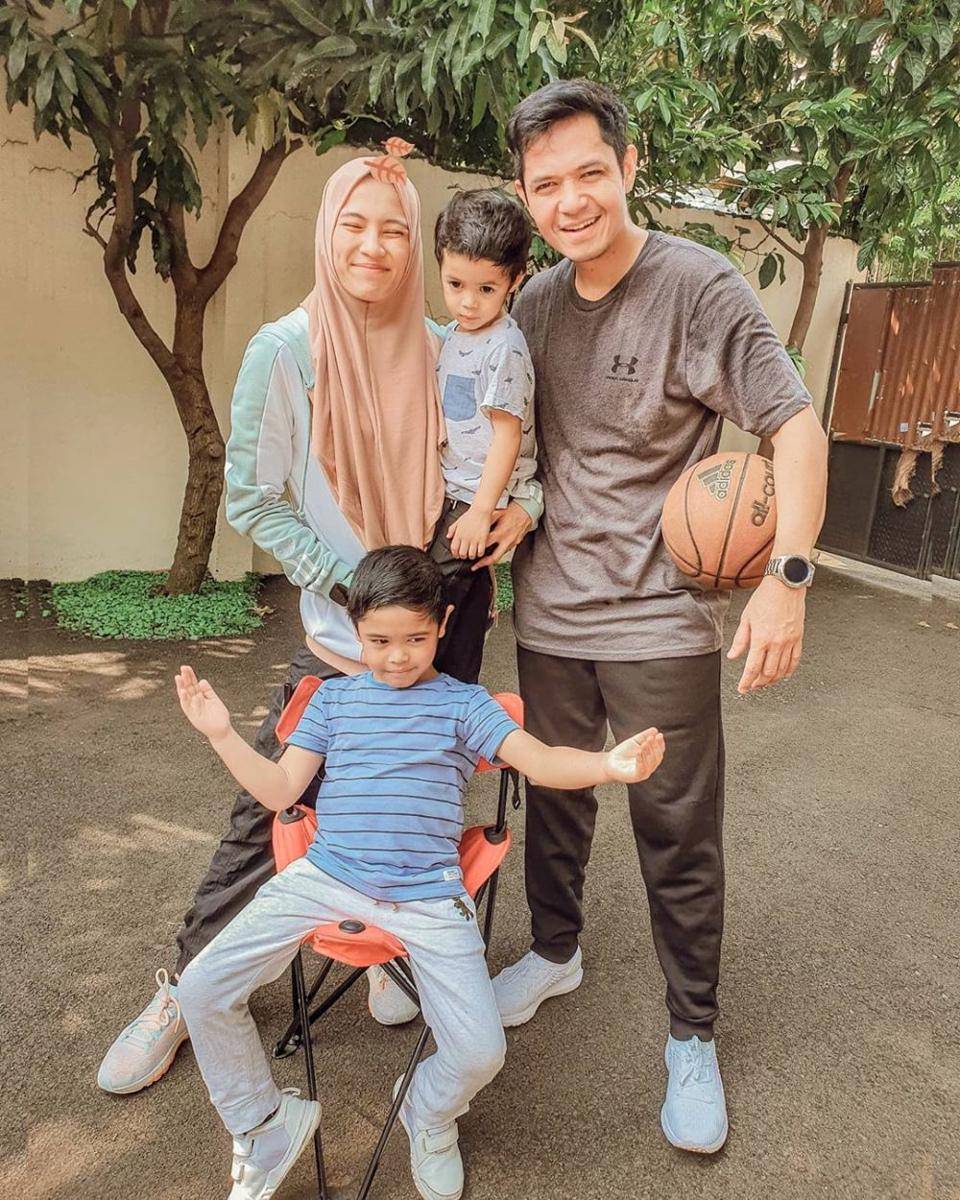 instagram.com/ichasoebandono