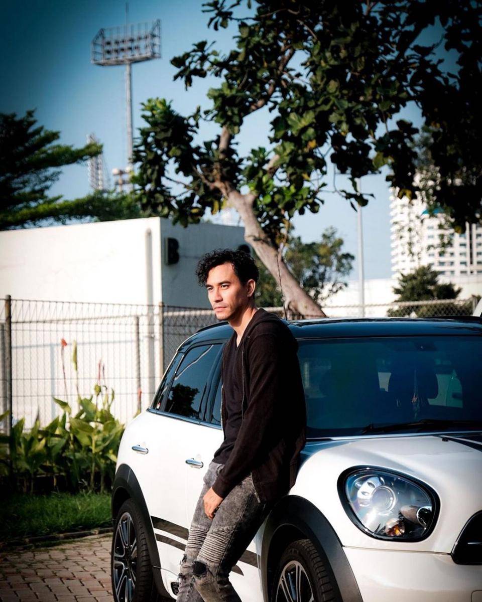 instagram.com/darius_sinathrya