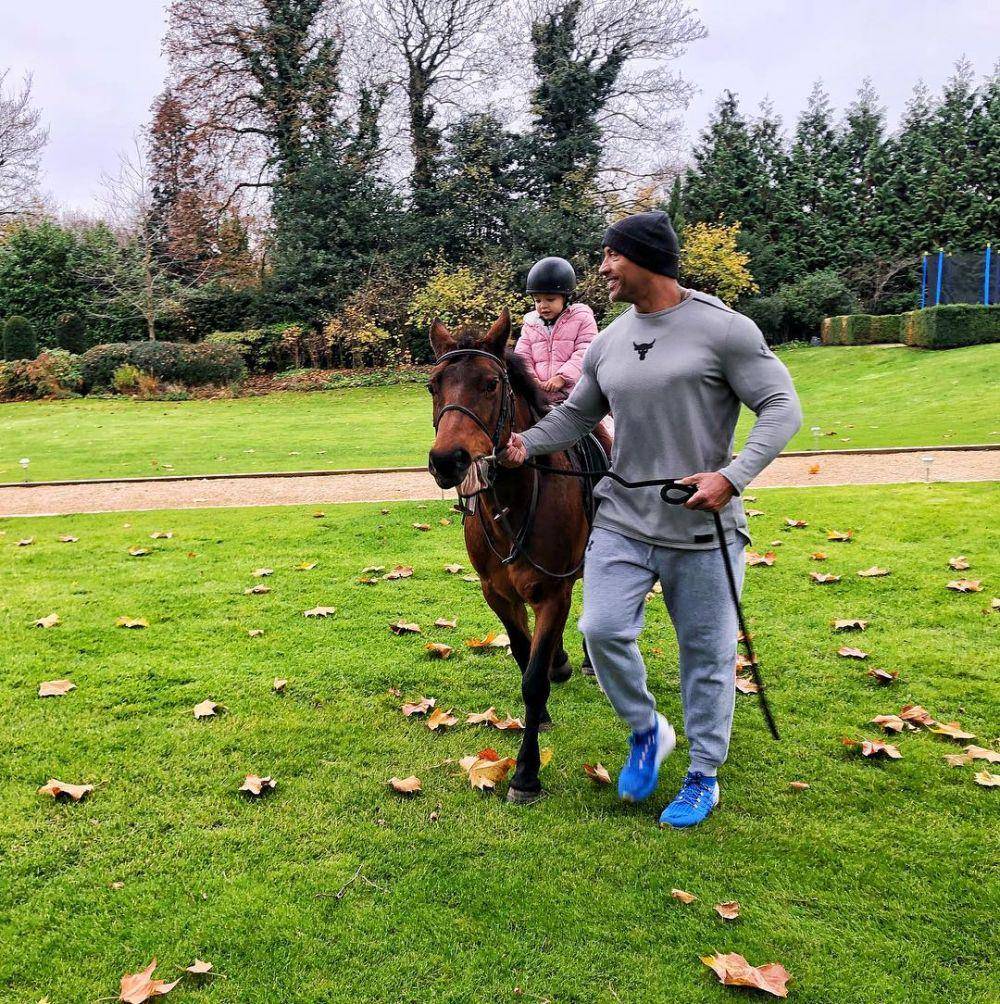 instagram.com/therock