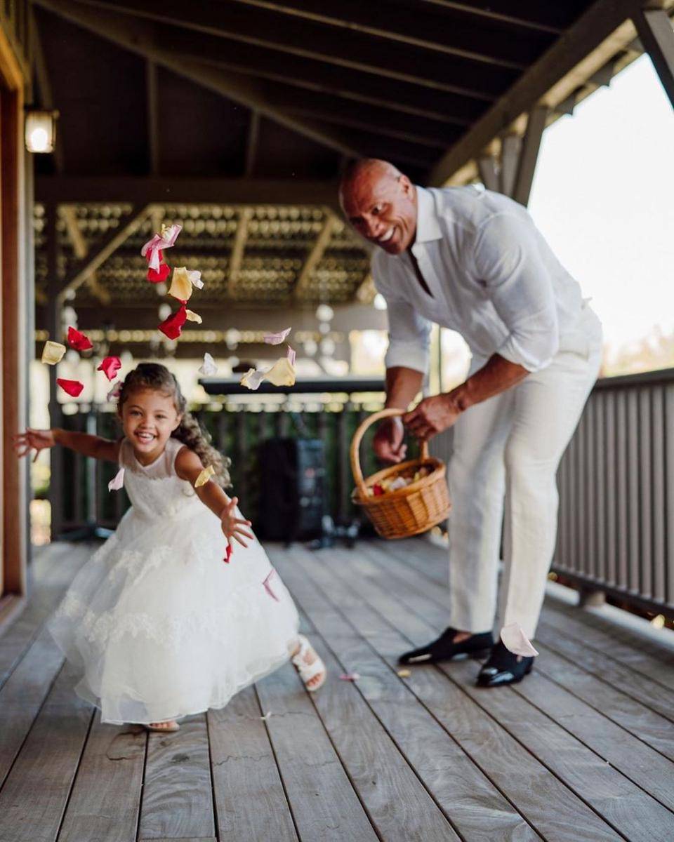 Dwayne Johnson dan anak (instagram.com/laurenhashianofficial)