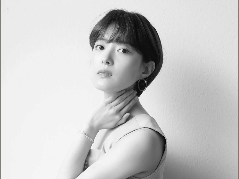 10 Potret Terbaru Lee Se Young dengan Rambut Pendek, Pangling!