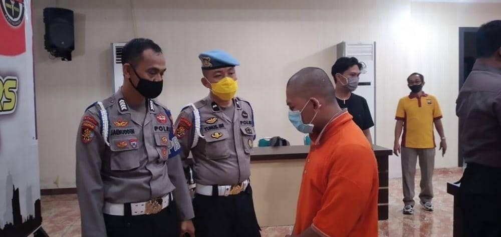 Ekspos tangkapan mahasiswa pengedar ganja di Kantor Polrestabes Makassar/Istimewa