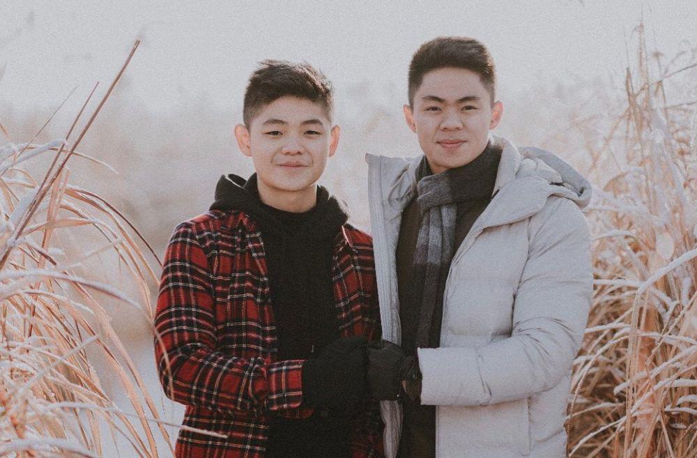 10 Potret Sibling Goals Dennis dan Daniel, Kedua Sepupu Sandra Dewi