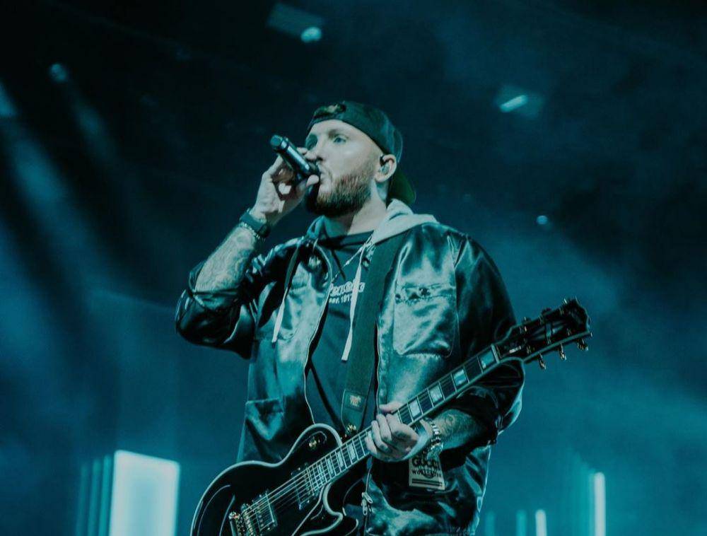 instagram.com/jamesarthur23/