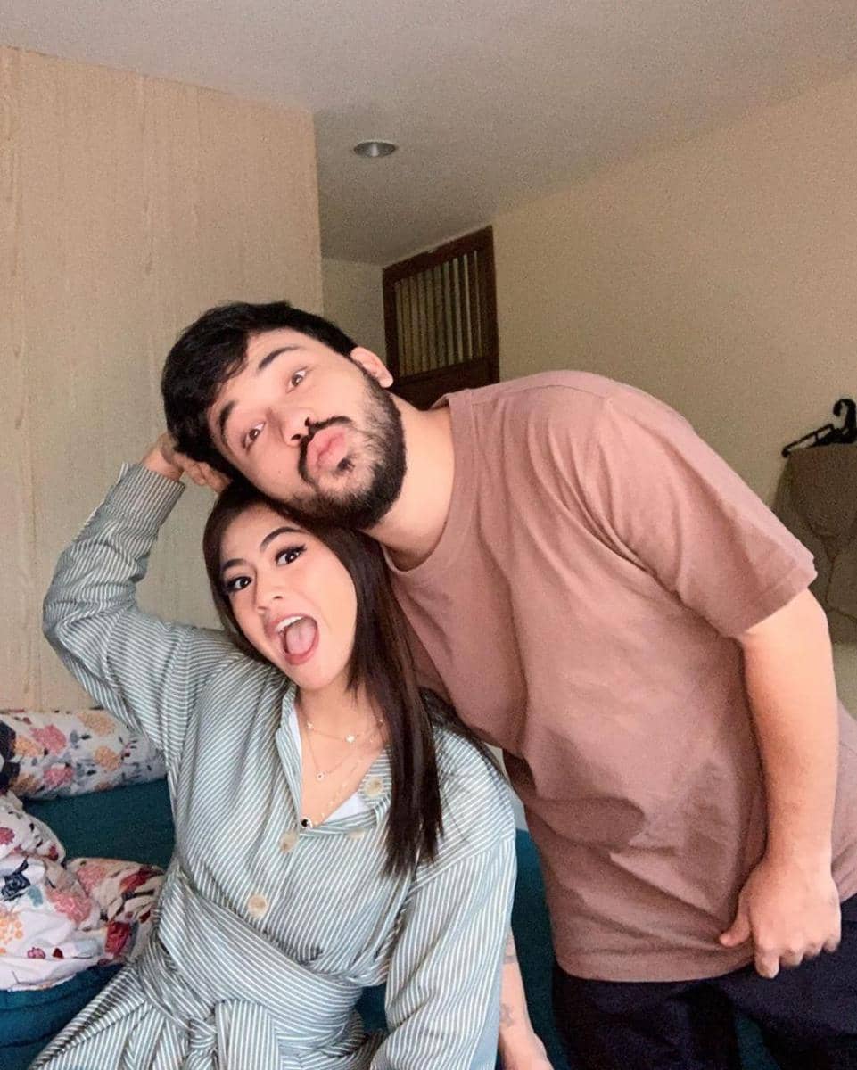 instagram.com/hanahaho