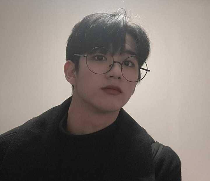 instagram.com/law_alone_0928