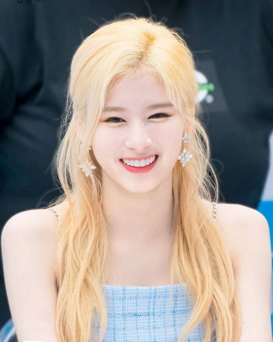 instagram.com/sana.minatozaki_