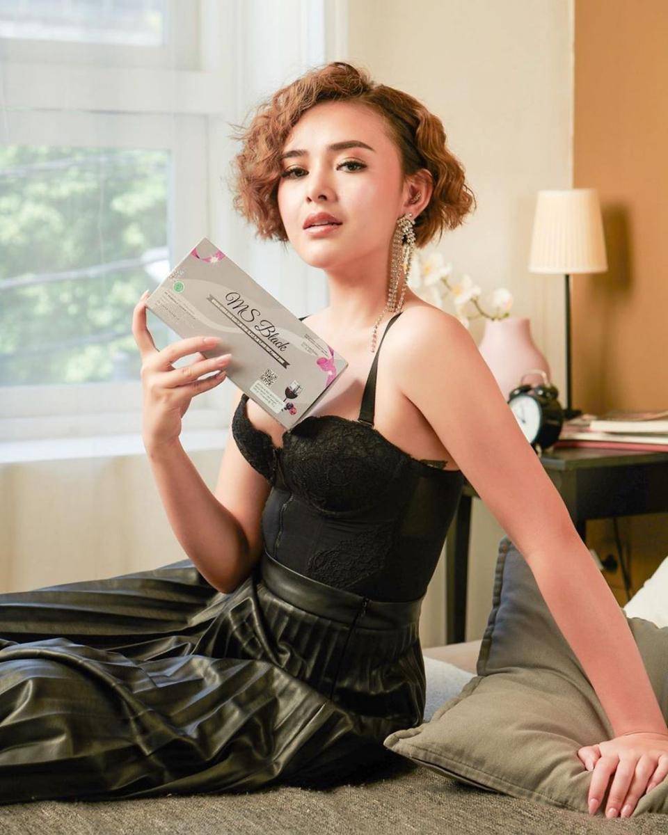 instagram.com/amandamanopo