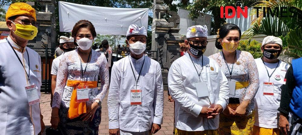 Daftar ke KPU Tabanan, Paslon Panji-Budi: Bukan Banyak-banyakan Baliho