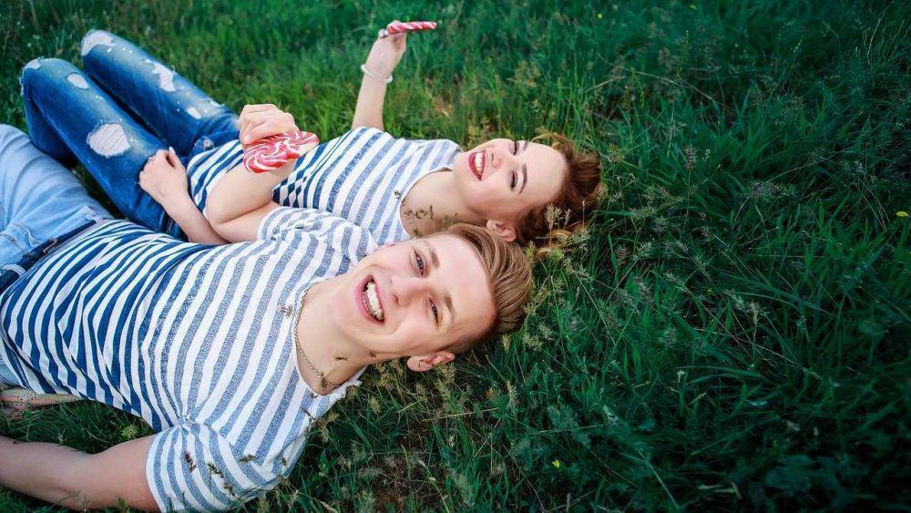 Teman Baik Tiba-tiba Nembak Kamu? Hadapi dengan 5 Tips Bijak Ini