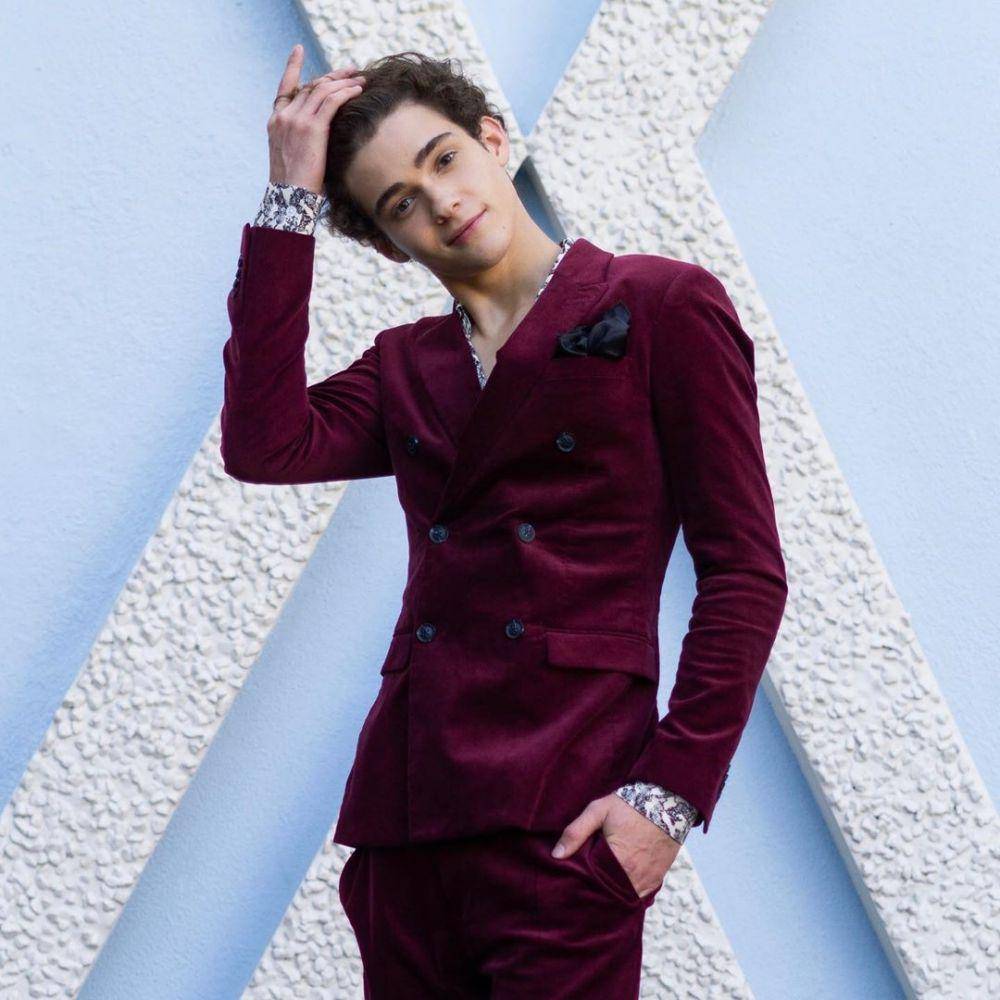 instagram.com/joshuatbassett/