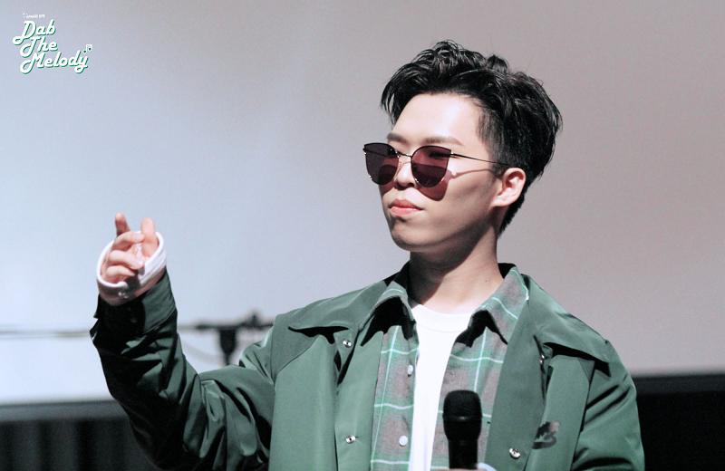 Disebut Genius Musik, Ini 11 Potret Chan Hyuk AKMU yang Kian Bersinar