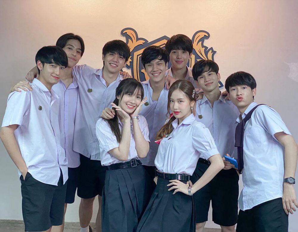 Kompak Banget, 10 Potret Pemain The Gifted: Graduation di Balik Layar